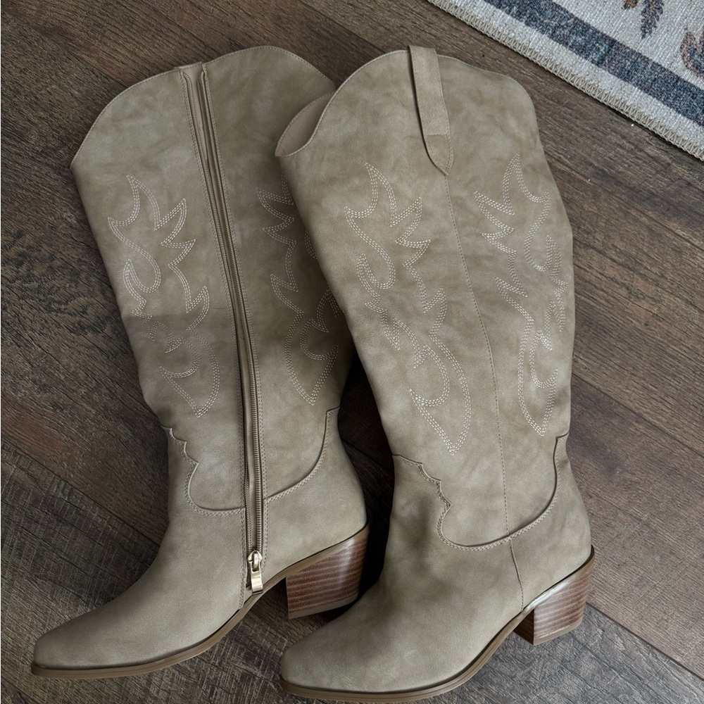 Elegant Tan Knee-High Boots
